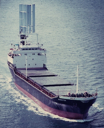 Ashington z systemem żaglopłatów Walker Wingsail Ashington z systemem żaglopłatów Walker Wingsail