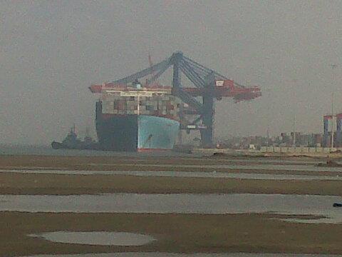 Przymusowy postój Emma Maersk w Port Said
