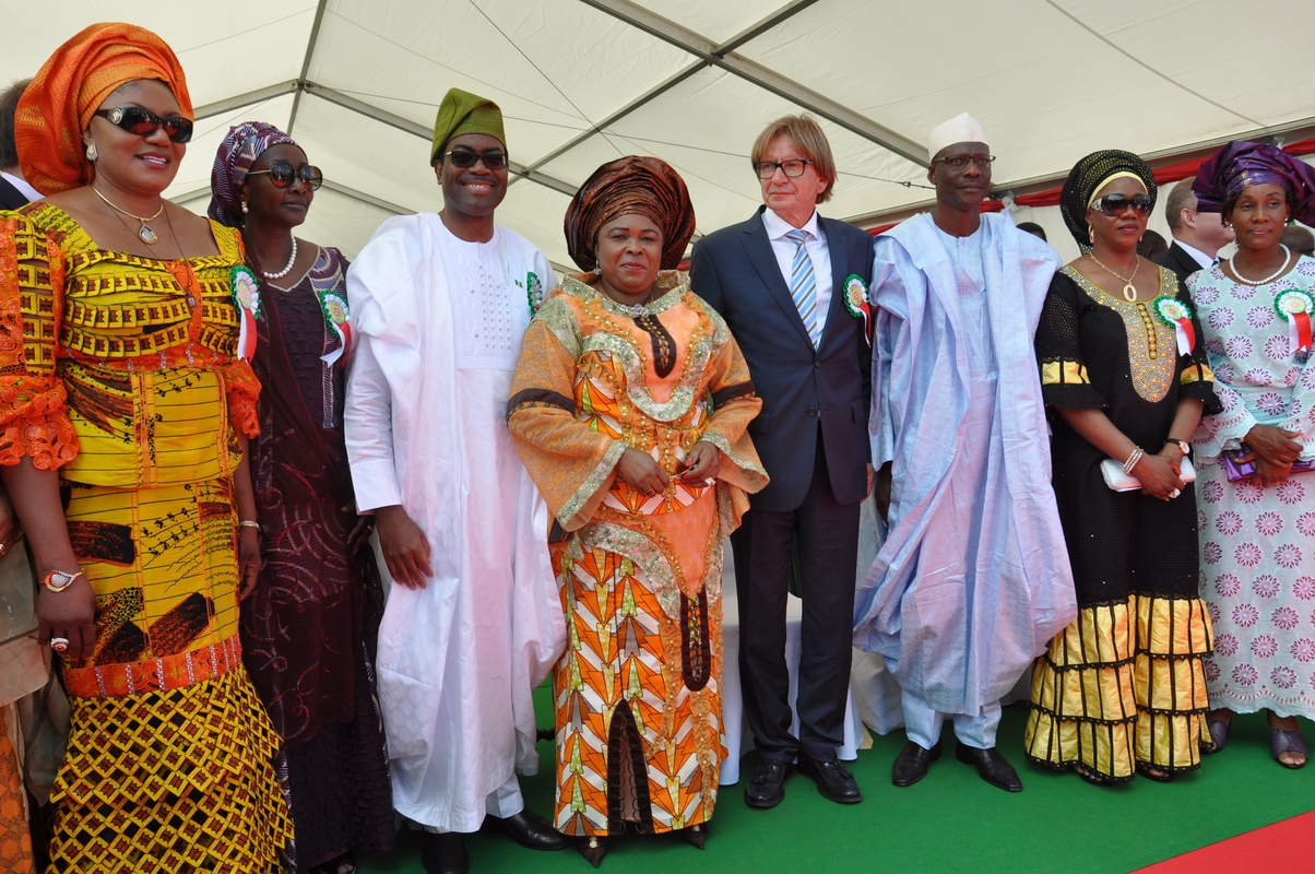 Pamiątkowe zdjęcie nigeryjskiej delegacji