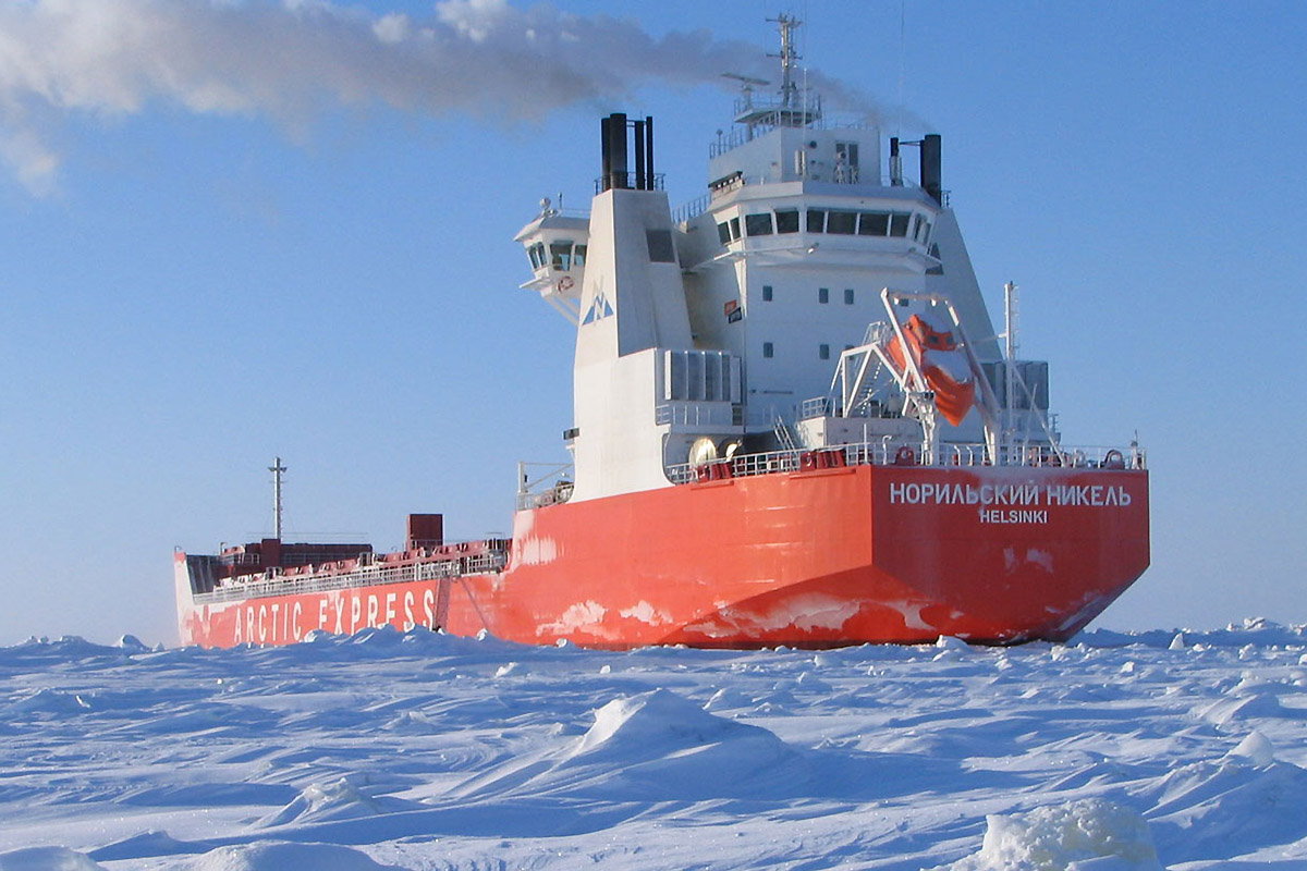 Kontenerowiec arktyczny - lodołamacz Norilskiy Nickel, przekazany przez Helsinki Shipyard w 2006 roku armatorowi MMC Norilsk Nickel