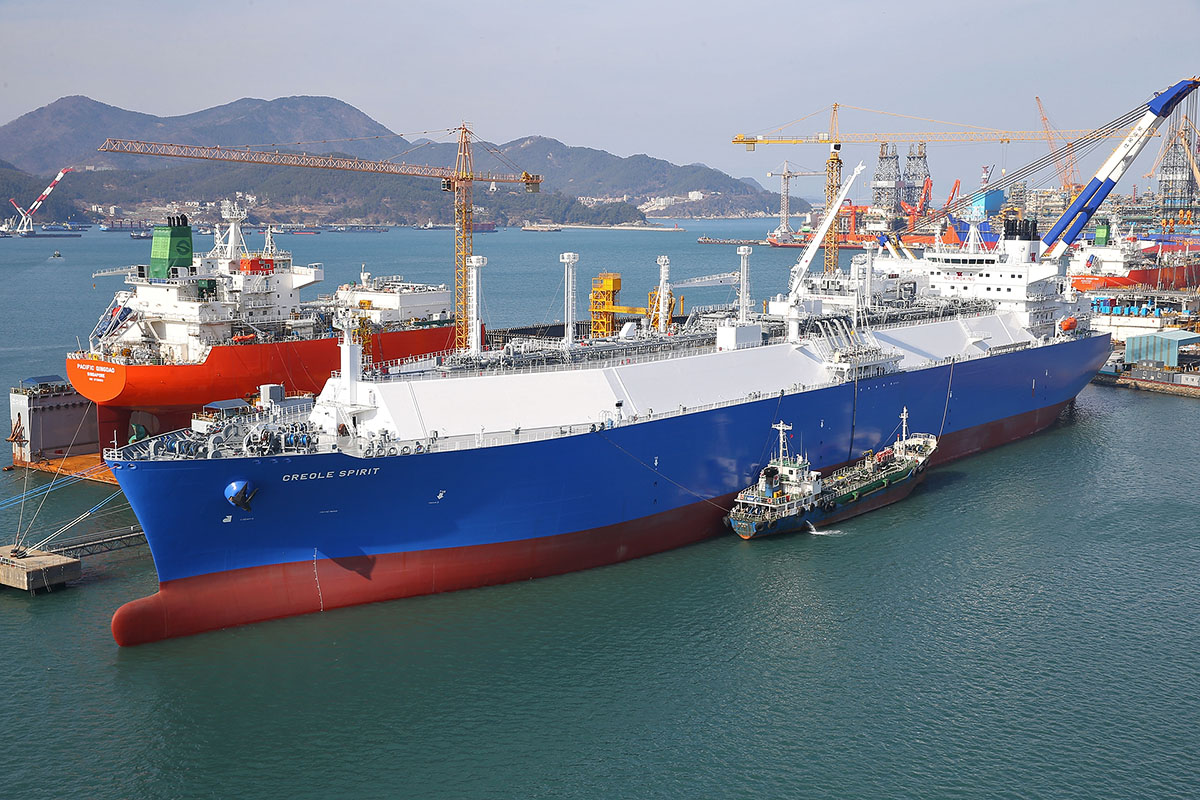 Gazowiec LNG Creole Spirit tuż przed przekazaniem przez koreańską stocznię