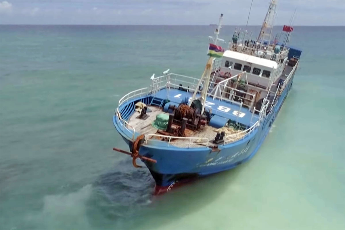 Chiński trawler u wybrzeża Mauritiusu