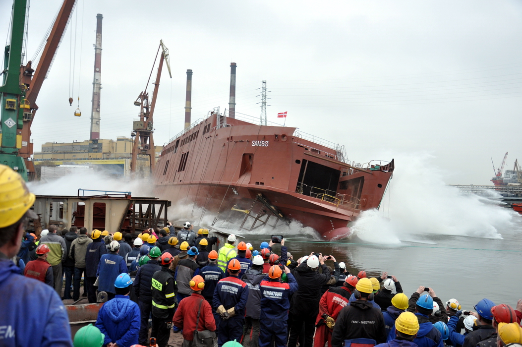 Wodowanie promu Samso