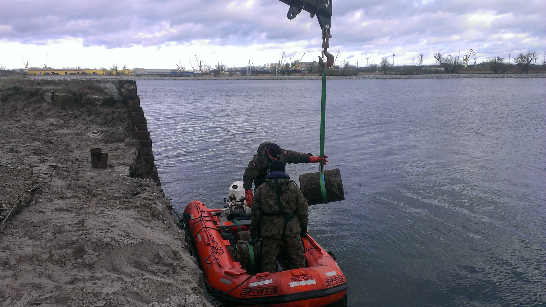 Zakończono proces wydobycia bomb głębinowych