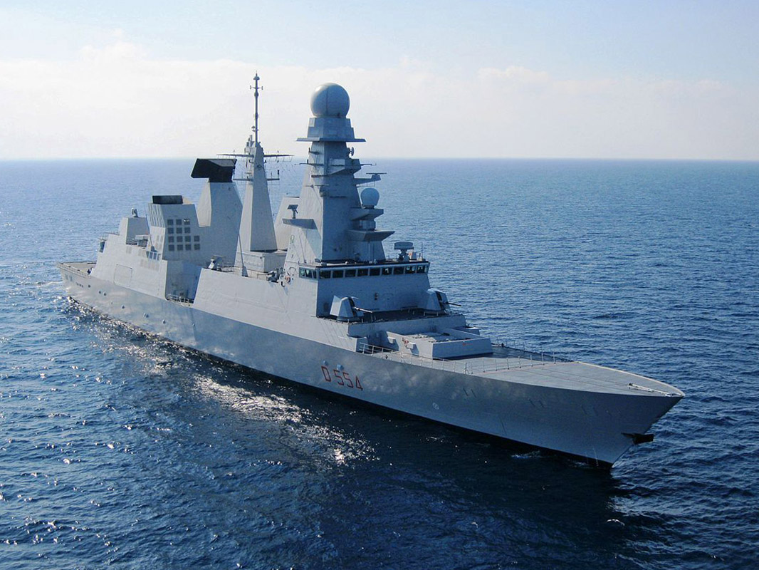 Włoski niszczyciel Caio Duilio (D 554) Włoski niszczyciel Caio Duilio (D 554)