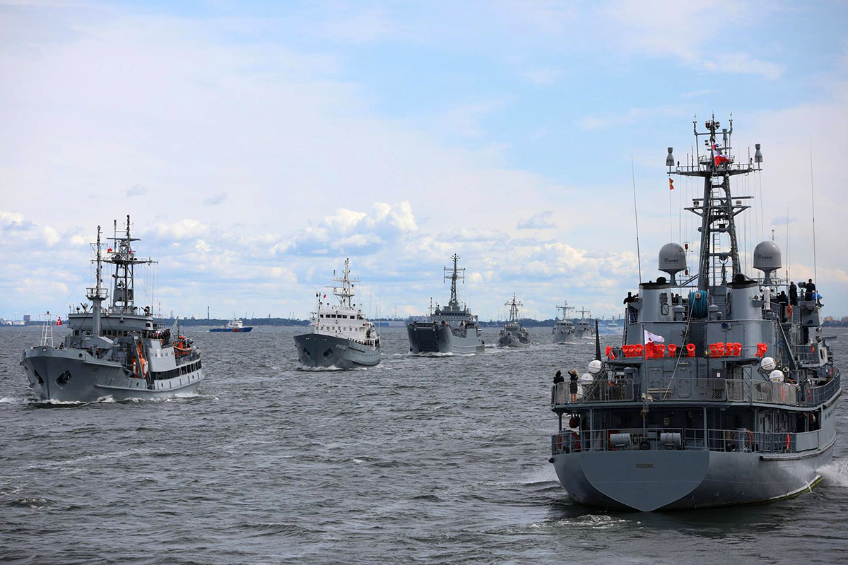 Parada okrętów z okazji Święta Marynarki Wojennej