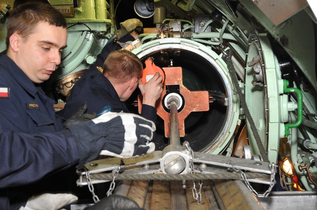2 grudnia MW przeprowadziła ćwiczebny atak torpedowy