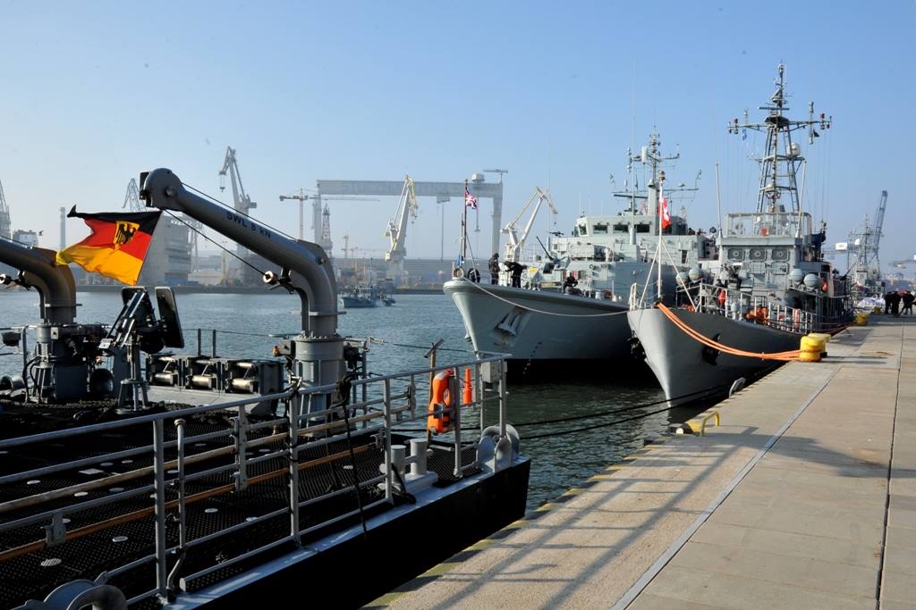 Zespół okrętów NATO zacumował w Gdyni