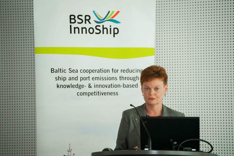 Beata Madejska (PRS) podczas prezentacji w czasie finałowej konferencji projektu BSR InnoShip Beata Madejska (PRS) podczas prezentacji w czasie finałowej konferencji projektu BSR InnoShip