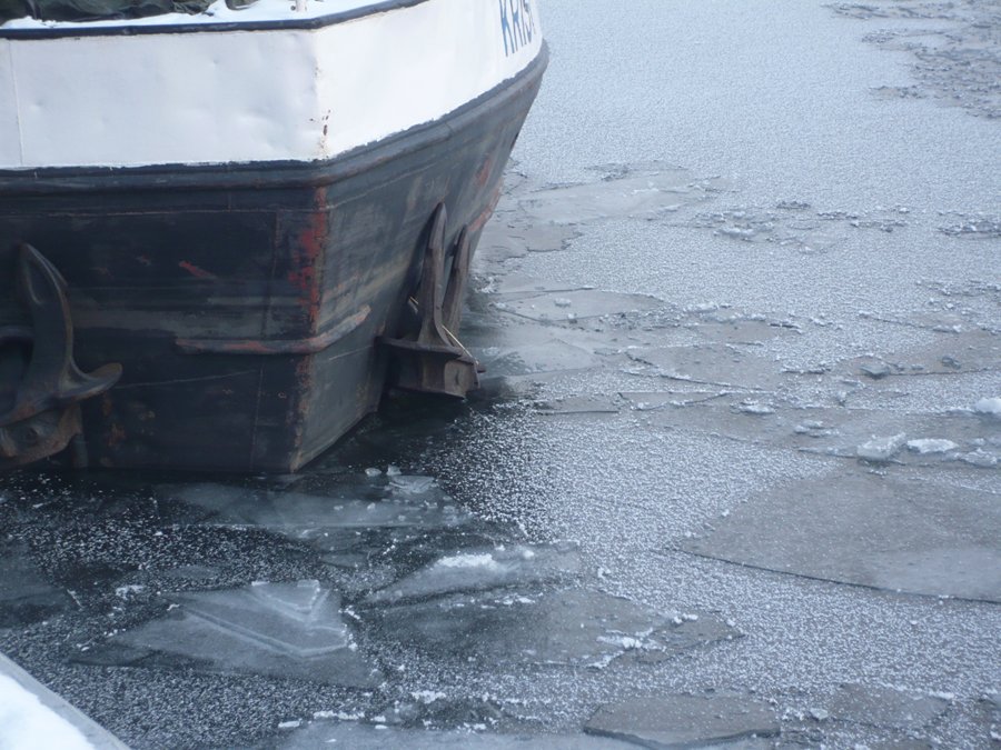 Śródlądowe drogi wodne w okolicach Szczecina zamknięto dla żeglugi Śródlądowe drogi wodne w okolicach Szczecina zamknięto dla żeglugi