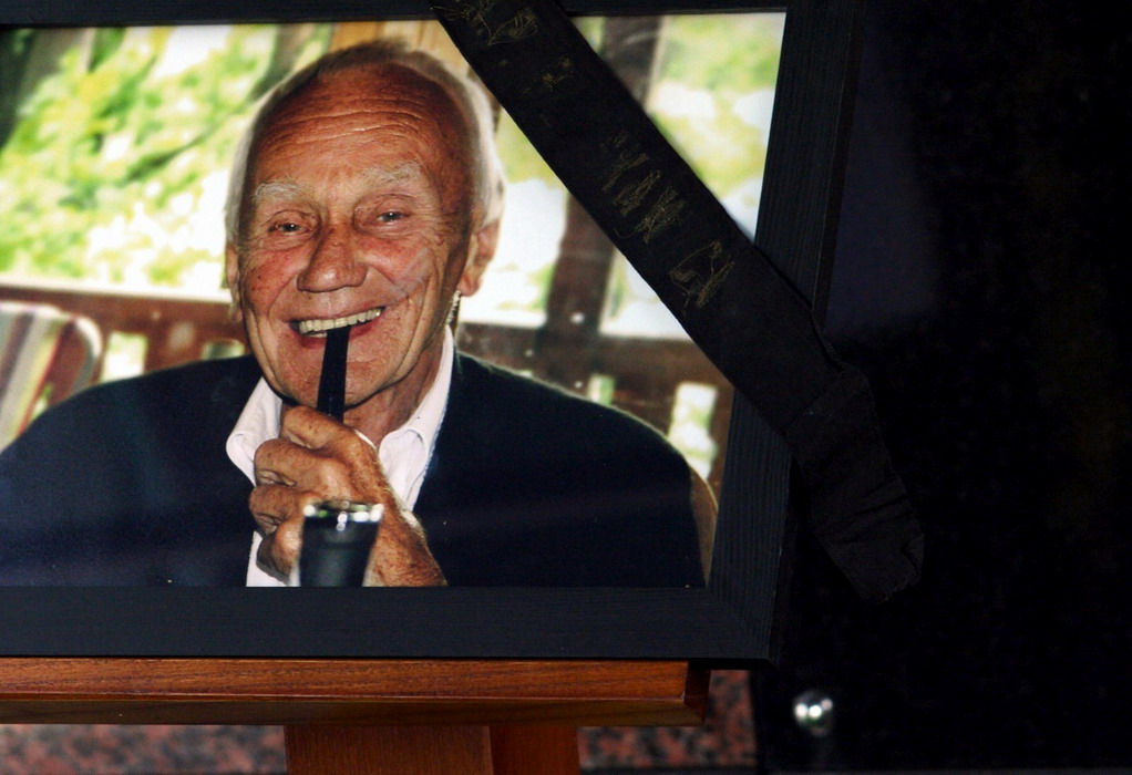 Uroczystości pogrzebowe odbyły się w honorowej asyście Marynarki Wojennej.