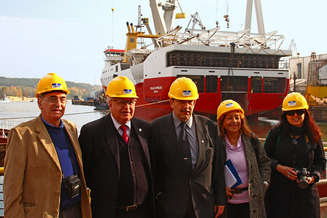 Część delegacji brazylijskiej podczas zwiedzania stoczni Crist.