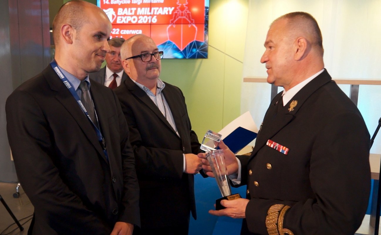 Wręczenie nagrody dla stoczni Remontowa Shipbuilding