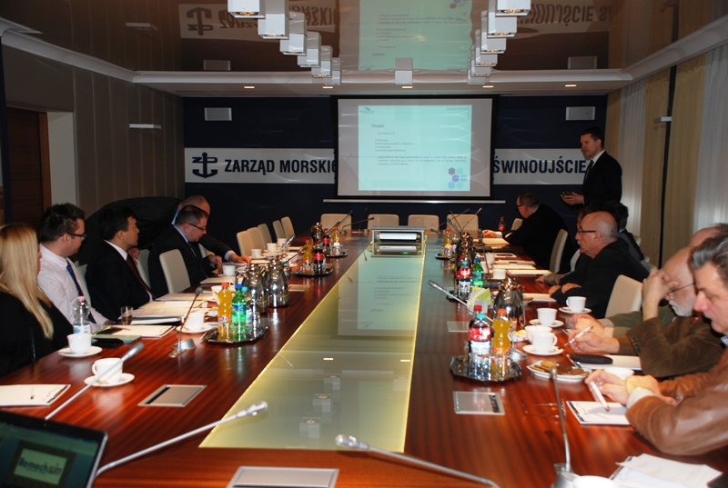 Gościom z Japonii zostały zaprezentowane plany rozwojowe i inwestycyjne portów w Szczecinie i Świnoujściu (Fot. Klaster Morski Pomorza Zachodniego)