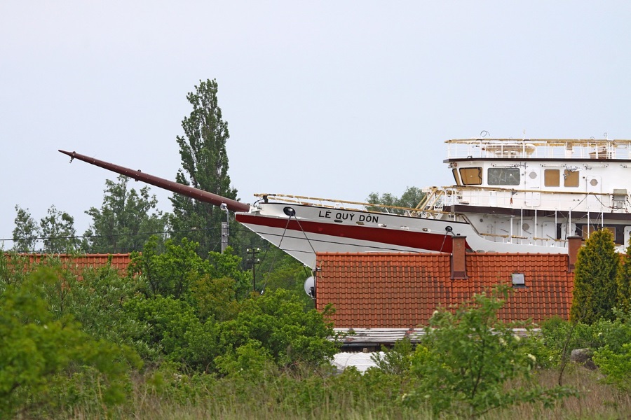 Wodowanie 65-metrowego żaglowca w stoczni Marine Projects dla Wietnamu