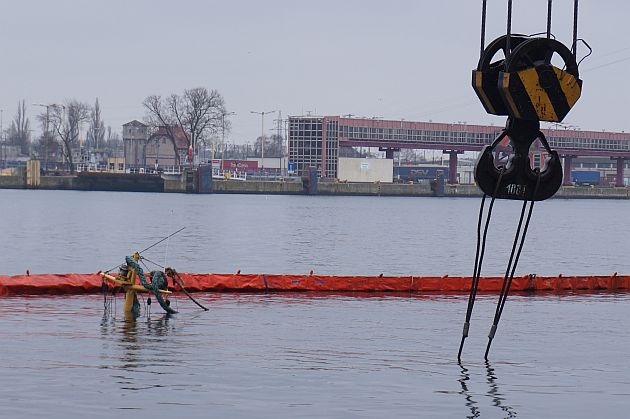 Akcja wydobycia z wody holownika Kuguar