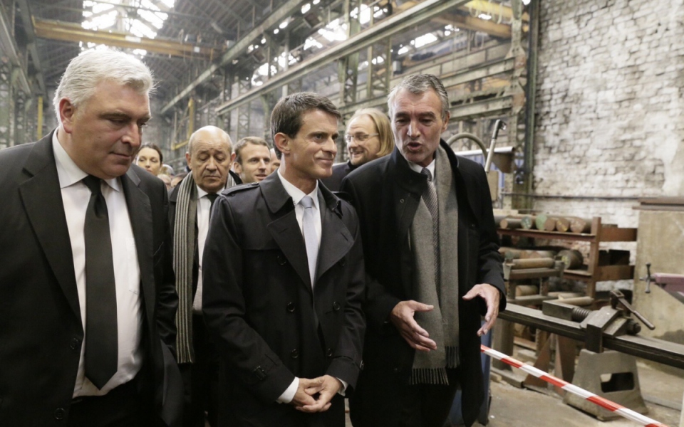 Premier Francji Manuel Valls, na czele delegacji międzyresortowego komitetu ds. morza, podczas wizyty w stoczni Socarenam w październiku ubiegłego roku (Fot.: gouvernement.fr)
