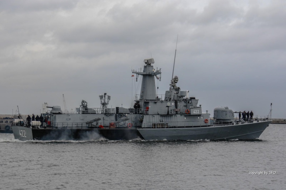 Operacja osłony morskich szlaków komunikacyjnych (foto: P. Leoniak) Operacja osłony morskich szlaków komunikacyjnych (foto: P. Leoniak)