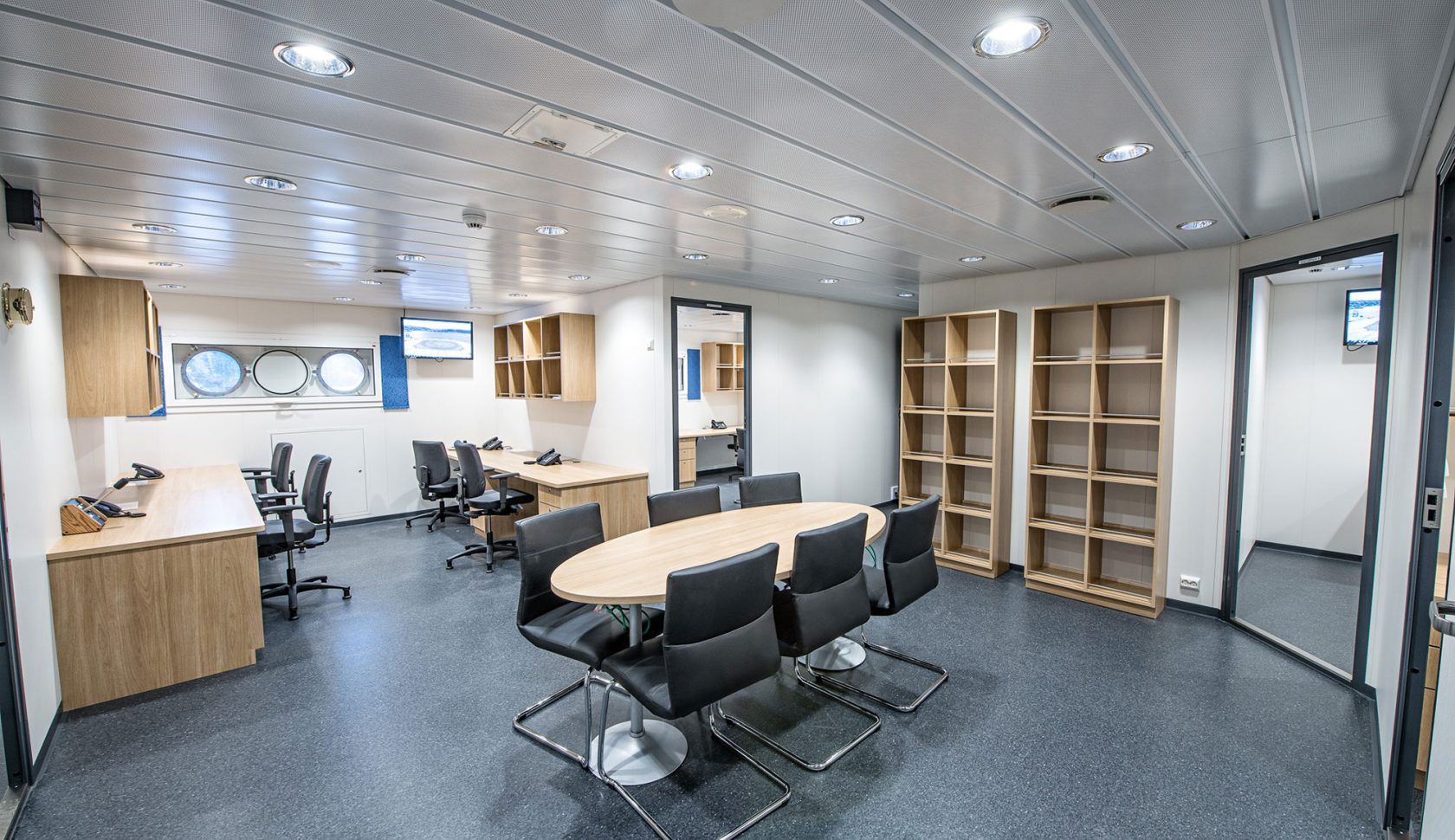 Pomieszczenie biurowe Island Venture Pomieszczenie biurowe Island Venture