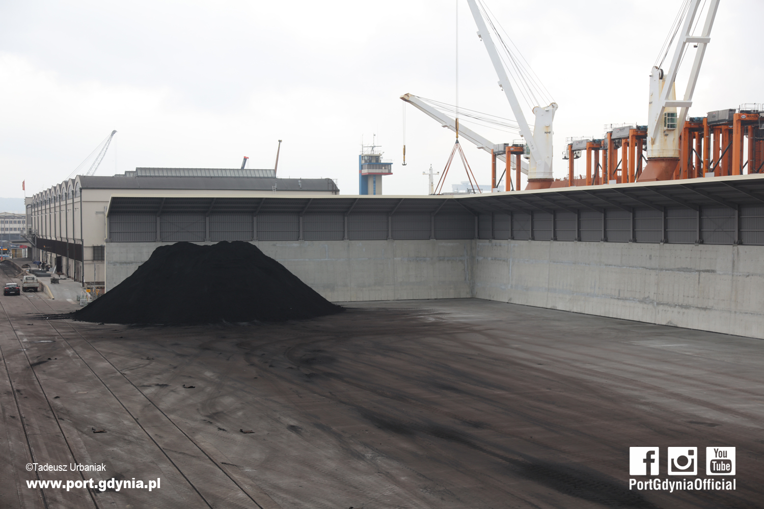 Nowa zasobnia na terenie Morskiego Terminalu Masowego Gdynia 