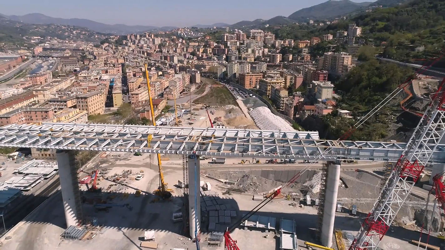Nowy ''statek-most'' w Genui - budowa