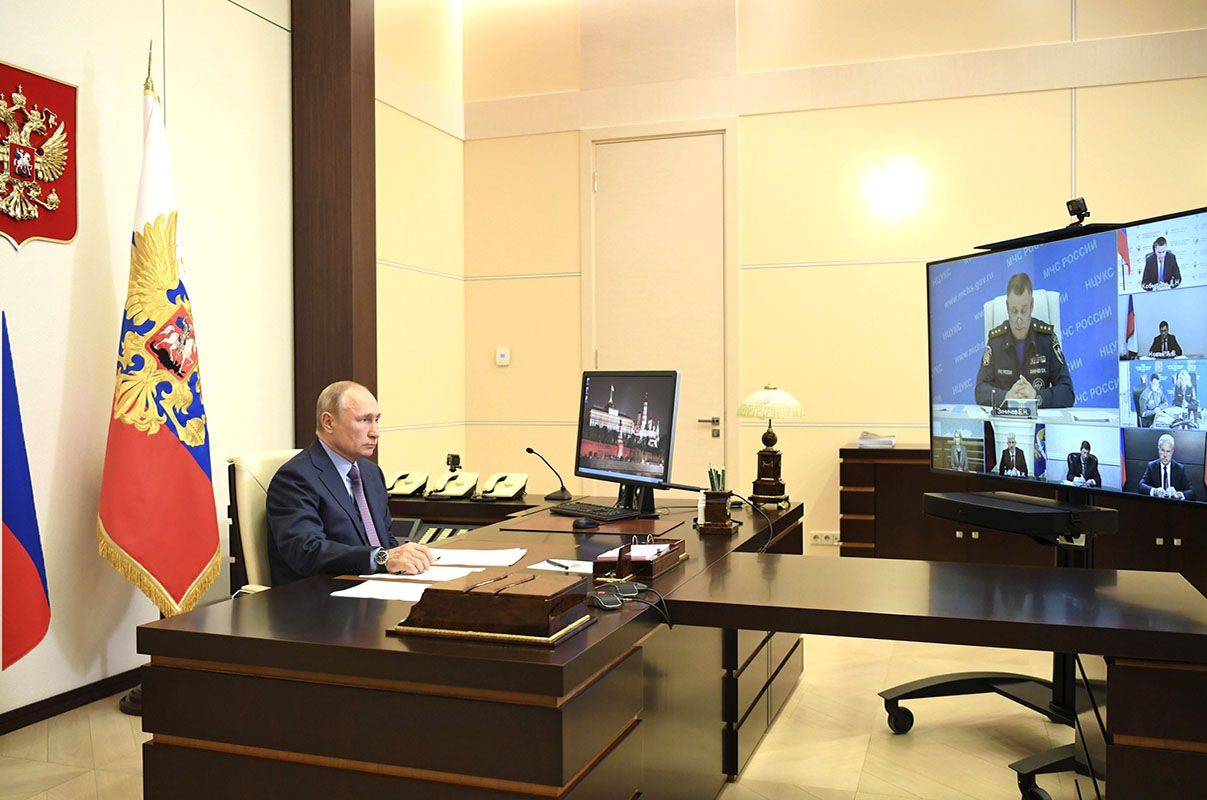 Telekonferencja prezydenta Putina w sprawie norylskiej katastrofy ekologicznej z władzami regionu i osobami odpowiedzialnymi za usuwanie skutków wypadku