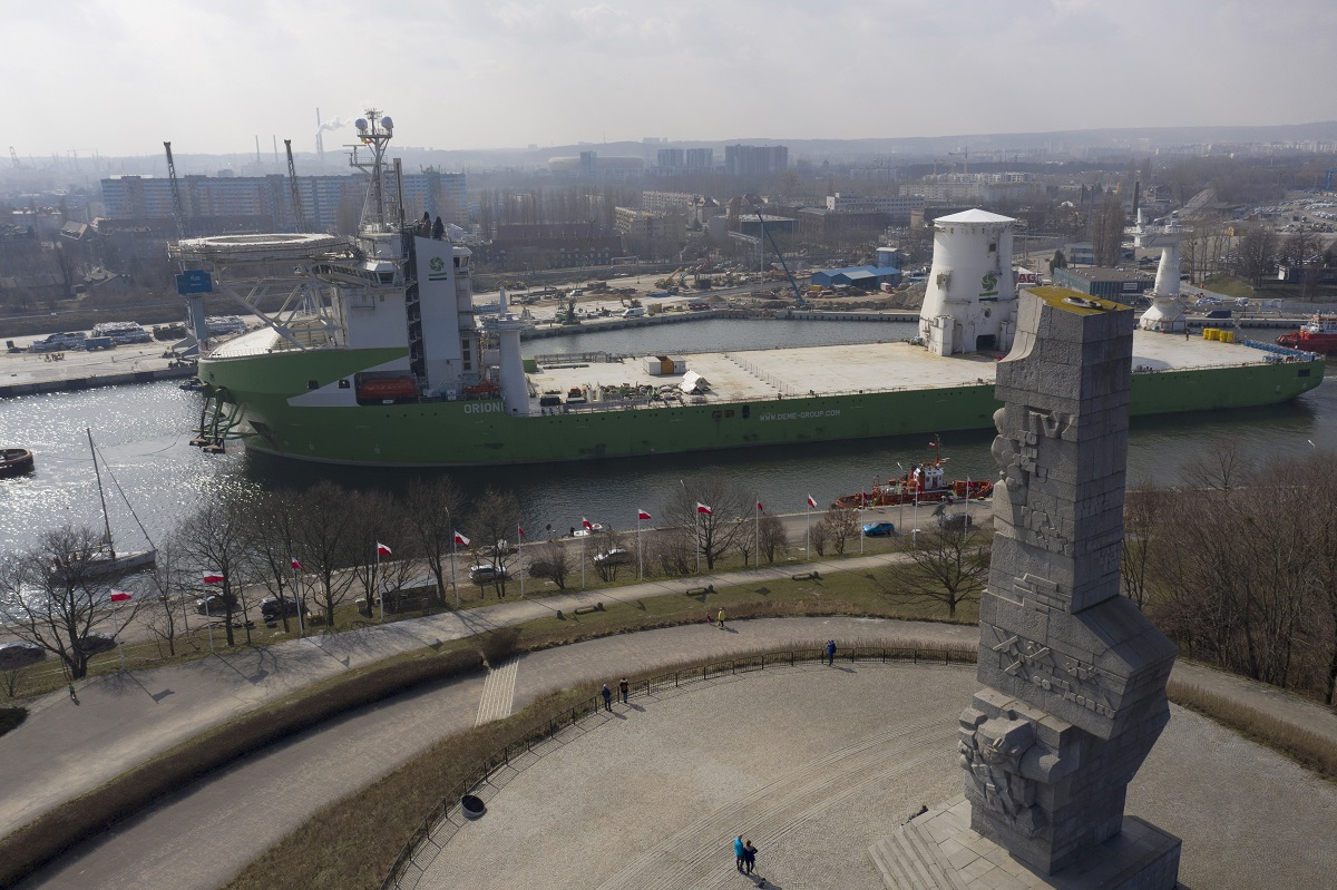 Orion 1 - wejście do portu Gdańsk