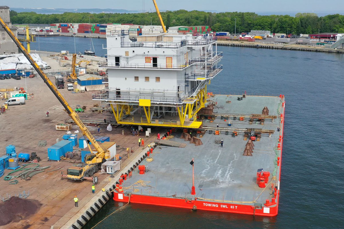 Częściowo wyposażona konstrukcja topsides podstacji offshore wind z Mostostalu Pomorze