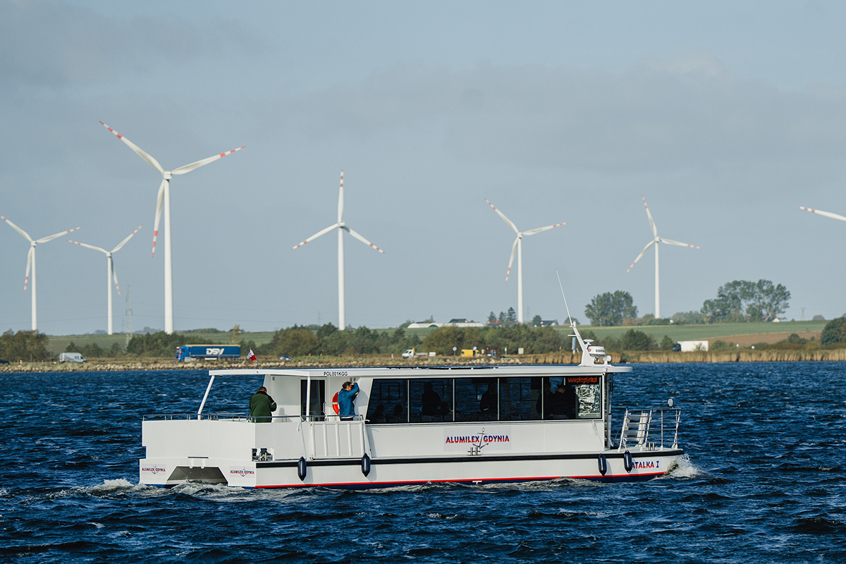 Testy elektrycznego wodnego tramwaju na wodach Zatoki Puckiej