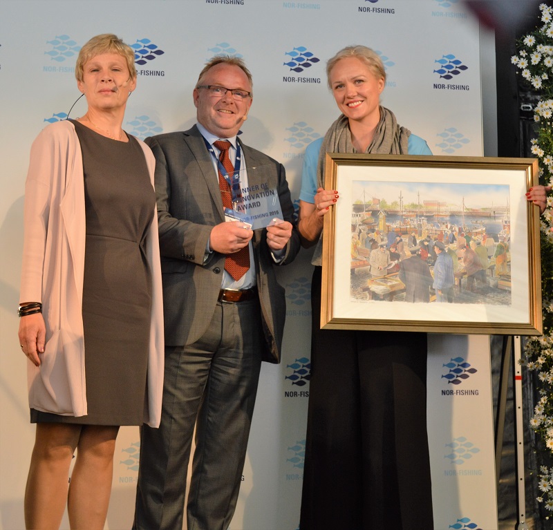 Od lewej: Liv Holmefjord - prezes fundacji Nor-Fishing, z minister Sandberg oraz Hege Hammersland-White Od lewej: Liv Holmefjord - prezes fundacji Nor-Fishing, z minister Sandberg oraz Hege Hammersland-White