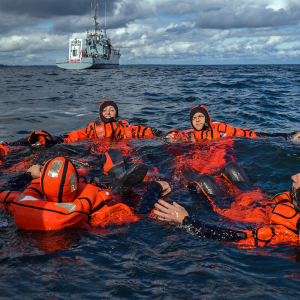 zaloga-okretu-ratowniczego-ORP-Zbyszko