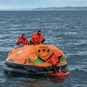 zaloga-okretu-ratowniczego-ORP-Zbyszko