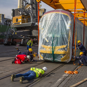 Wyladunek-tramwajow-w-Porcie-Gdynia