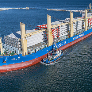 Dostawa-lopat-turbin-wiatrowych-w-Porcie-Gdynia