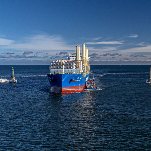 Dostawa-lopat-turbin-wiatrowych-w-Porcie-Gdynia