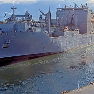 Okret-US-Navy-USNS-Robert-E.-Peary-w-Porcie-Gdańsk