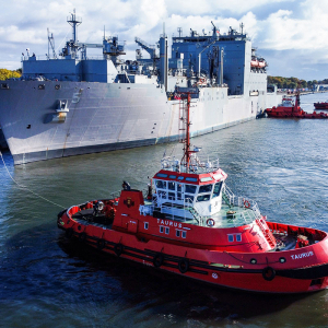 Okręt-US-Navy-USNS-Robert-E.-Peary-wejście-do-portu-Gdańsk
