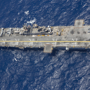 USS Kearsarge (LHD-3) - okręt flagowy Kearsarge Amphibious Ready Group