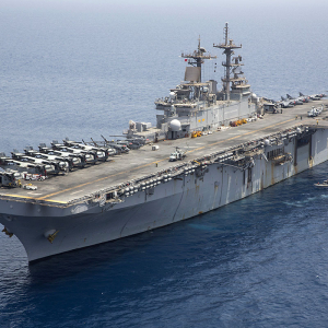 USS Kearsarge (LHD-3) - okręt flagowy Kearsarge Amphibious Ready Group
