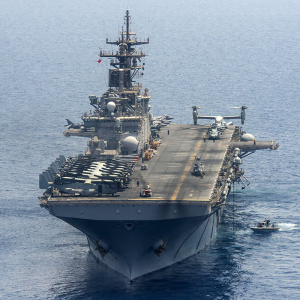 USS Kearsarge (LHD-3) - okręt flagowy Kearsarge Amphibious Ready Group