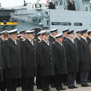 Uroczystość podniesienia bandery na ORP Albatros