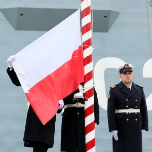 Uroczystość podniesienia bandery na ORP Albatros