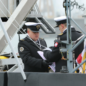 Uroczystość podniesienia bandery na ORP Albatros