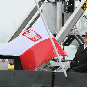 Uroczystość podniesienia bandery na ORP Albatros