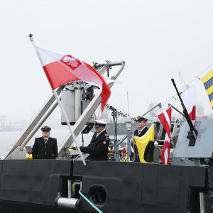 Uroczystość podniesienia bandery na ORP Albatros