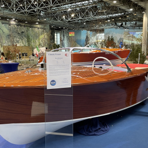 Classic_yacht_2