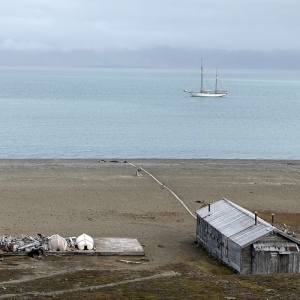 Stacja Polarna Uniwersytetu Marii Curie Skłodowskiej w Calypsobyen. Fot.: Marcin Dobrowolski