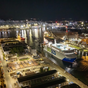 Powrót promu NB101 do stoczni po 12 dniach prób morskich w piątek 26 września. Fot.: Maciej Bielesz/PortalMorski.pl