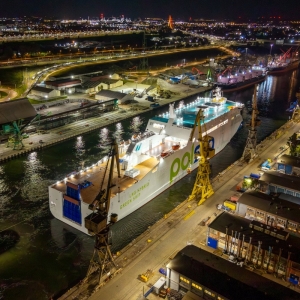 Powrót promu NB101 do stoczni po 12 dniach prób morskich w piątek 26 września. Fot.: Maciej Bielesz/PortalMorski.pl