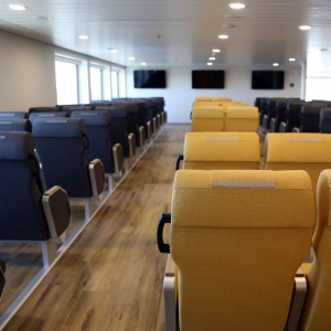 Fotele lotnicze dla pasażerów w części wspólnej.